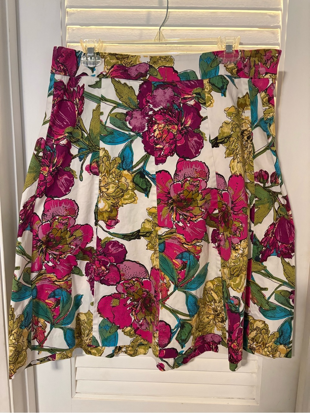 Floral A-Line Skirt in Fuchsia & White - Size 14